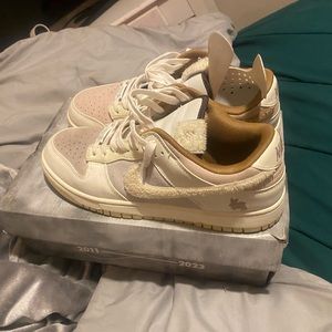 SIZE 10 Nike Dunks
